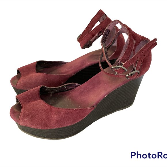 GAP Wedge Peep-toe Suede Sandals - Wine - Picture 2 of 3
